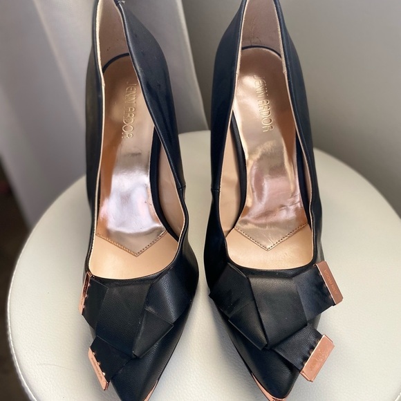 Women’s Black Pointed Toe Bow Pumps High Heels Size 9.5 - Picture 12 of 12